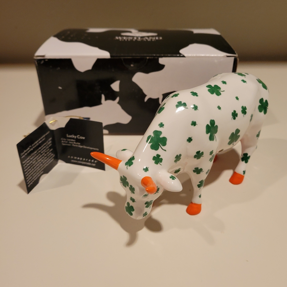 Cow PARADE Lucky Cow